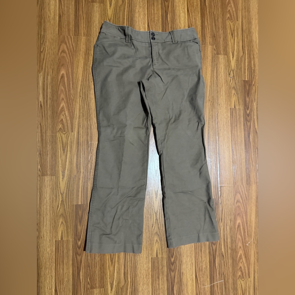 Eddie Bauer Vashion Fit Chino Pants Brown Size 14.